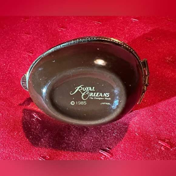 Vintage Royal Orlean’s Brown Egg - Picture 4 of 5
